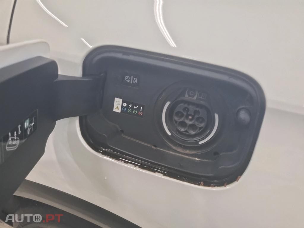 DS DS7 Crossback E-Tense Bastille+ EAT8