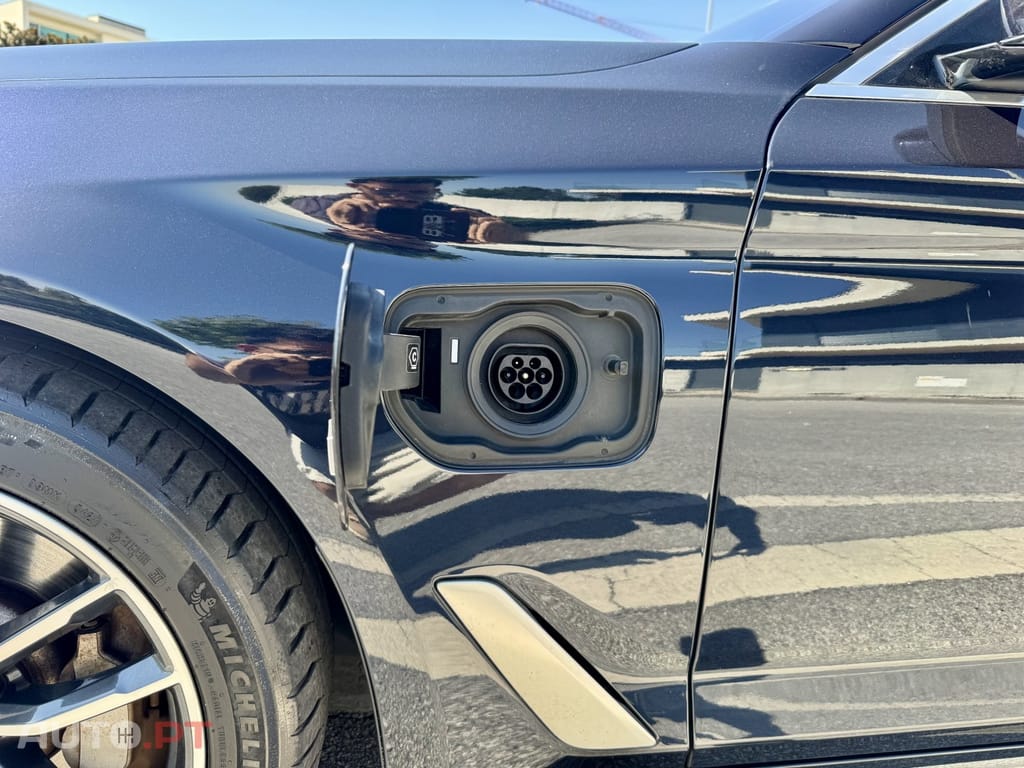 BMW 530 e Pack Desportivo M