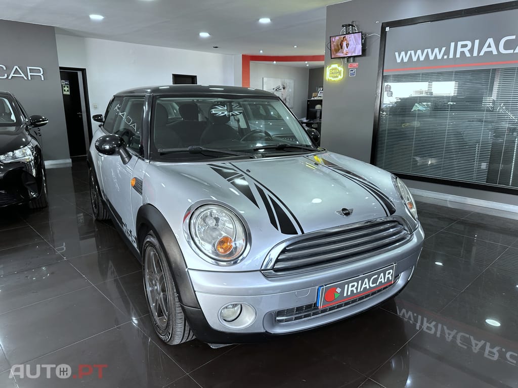 MINI Cooper Cooper R56