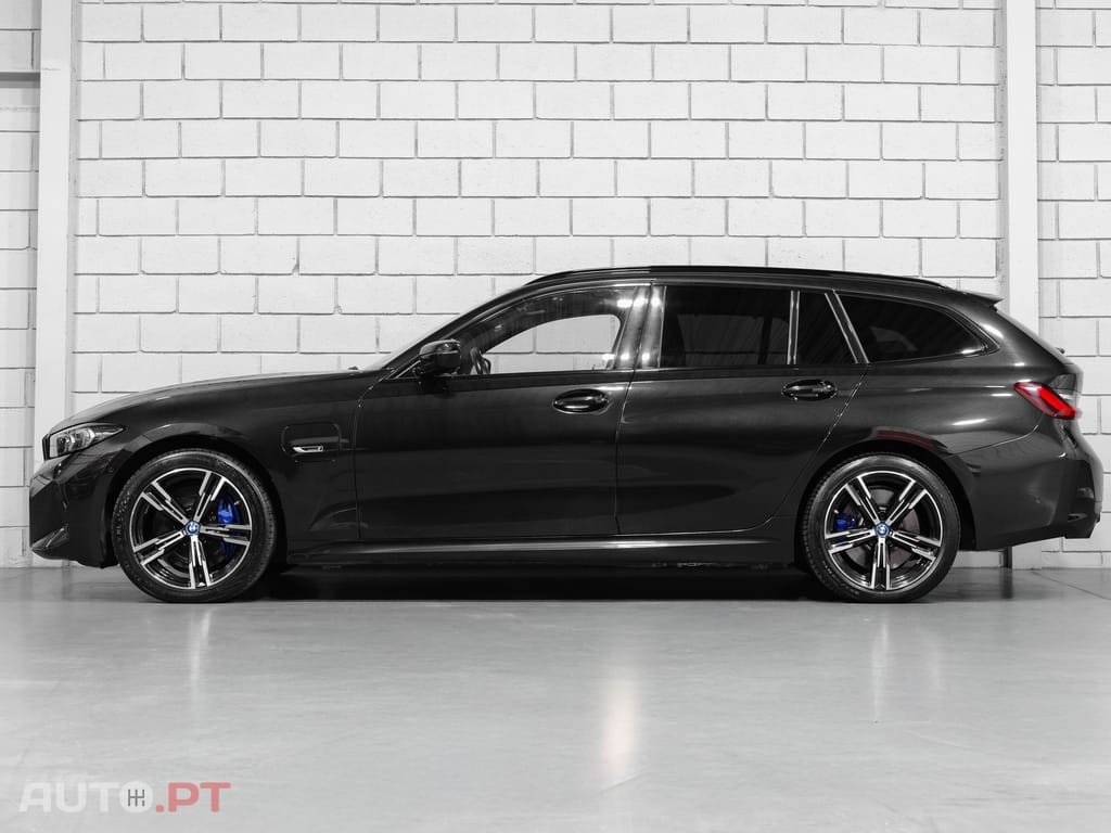 BMW 330 e Touring Pack M Auto