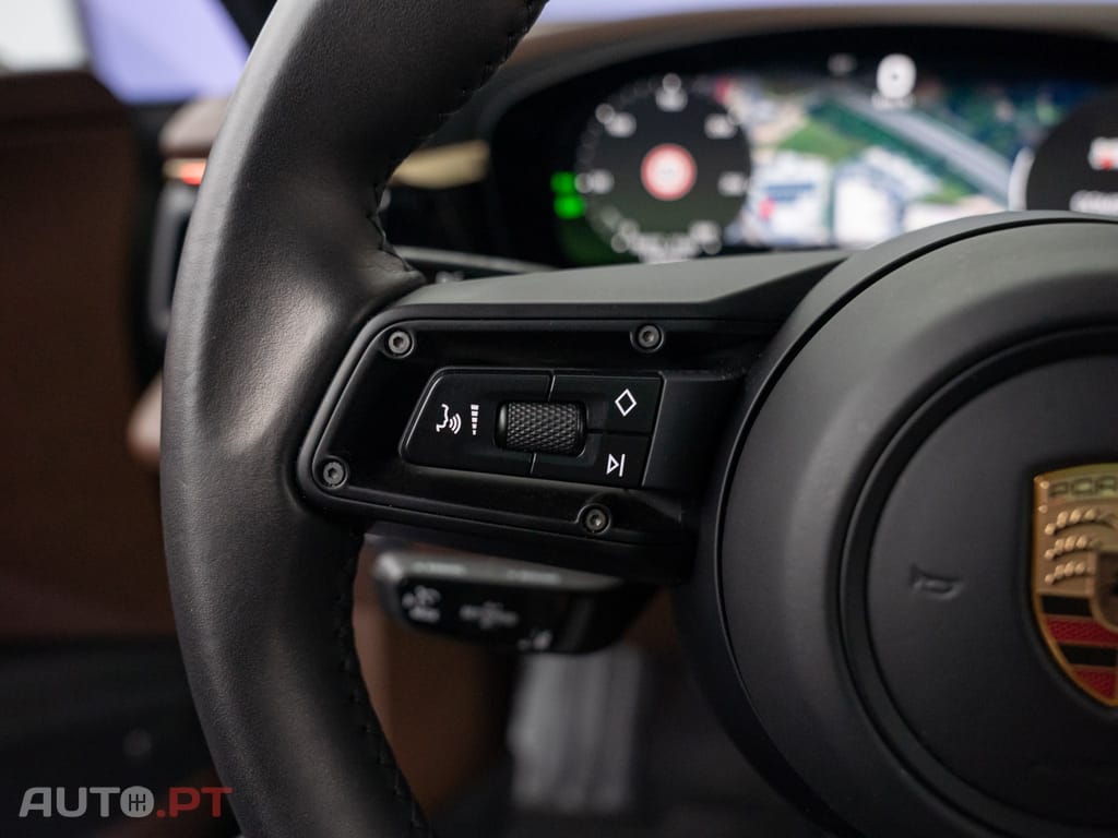 Porsche Macan Electric 4