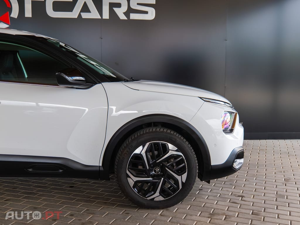Citroen C4 BlueHDi 110 Stop&Start SHINE