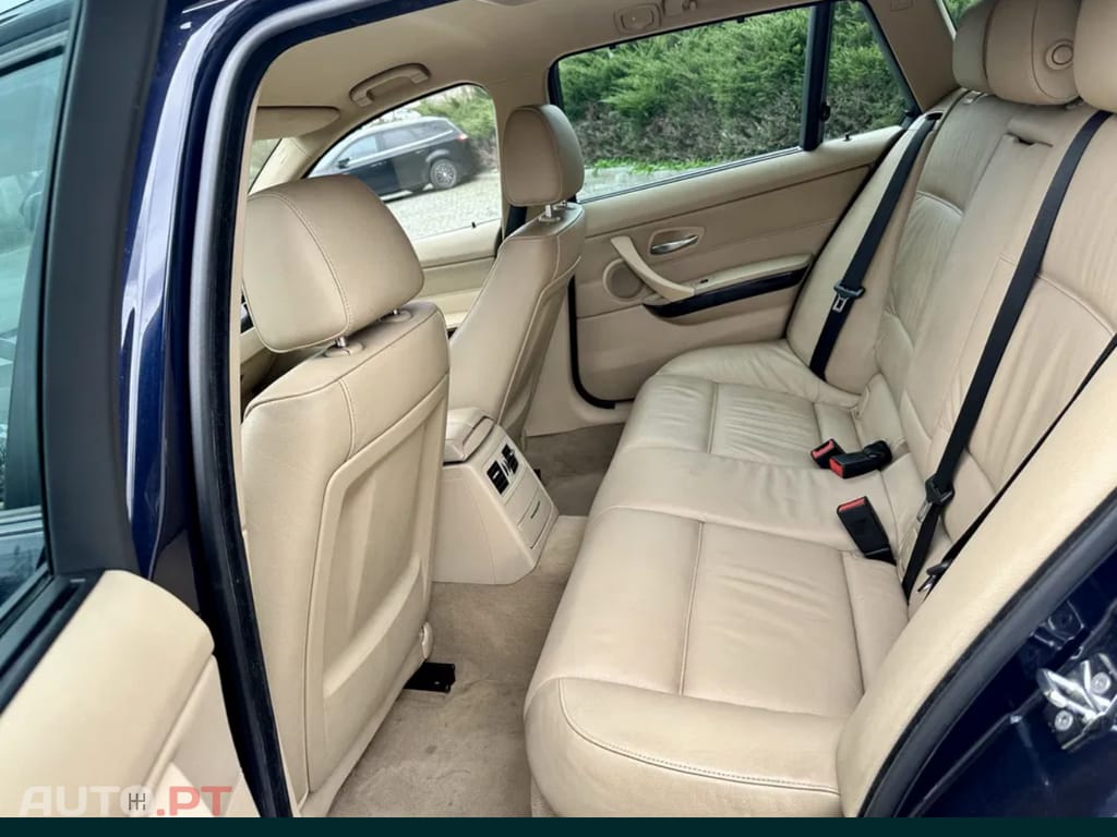 BMW 320 320D Touring Sport