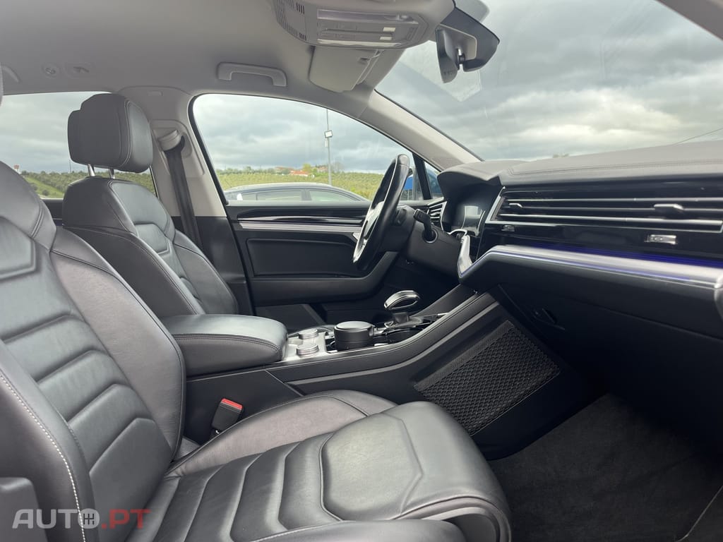 Volkswagen Touareg 3.0 TDI V6 Elegance Plus