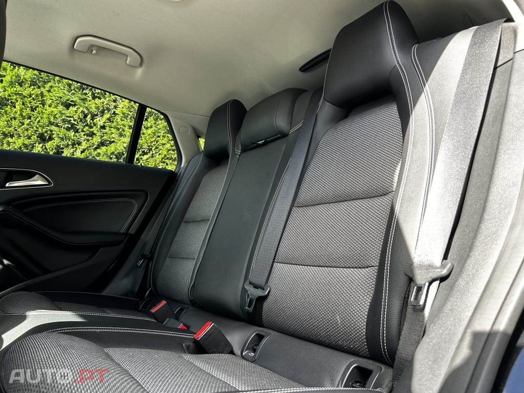 Mercedes-Benz CLA 180 d Shooting Brake