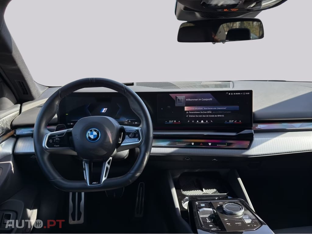 BMW i5 eDrive40 M Sport I.V.A DEDUTIVEL