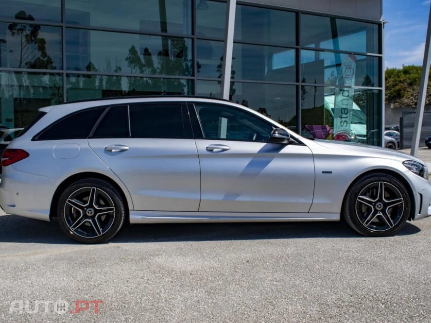 Mercedes-Benz C 300 de AMG Line Night Edition Station