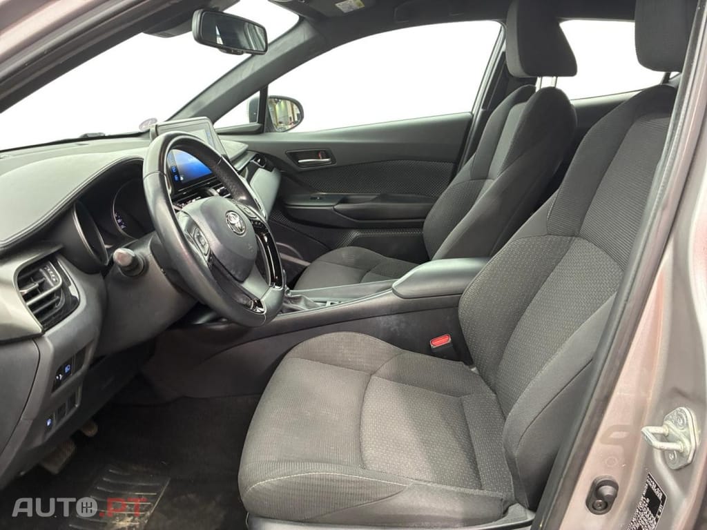 Toyota C-HR Pro 1.8 Hybrid Dynamic Business