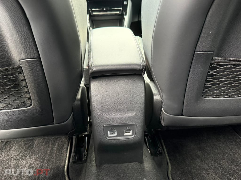 Peugeot 2008 1.2 PureTech GT EAT8