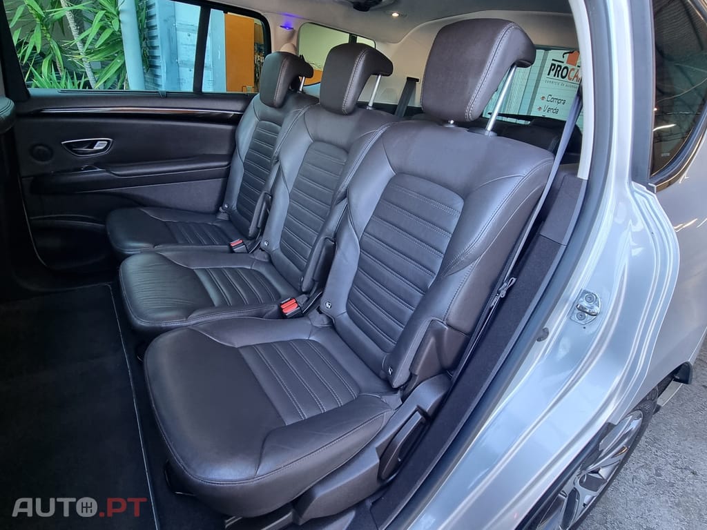 Renault Espace 1.6 dCi Initiale Paris EDC