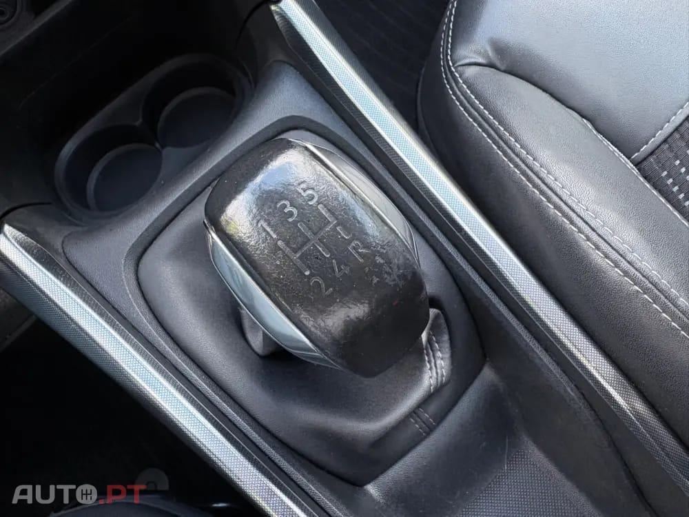 Peugeot 2008 1.6 e-HDi Allure