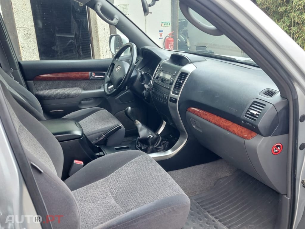 Toyota Land Cruiser 3.0 D-4D