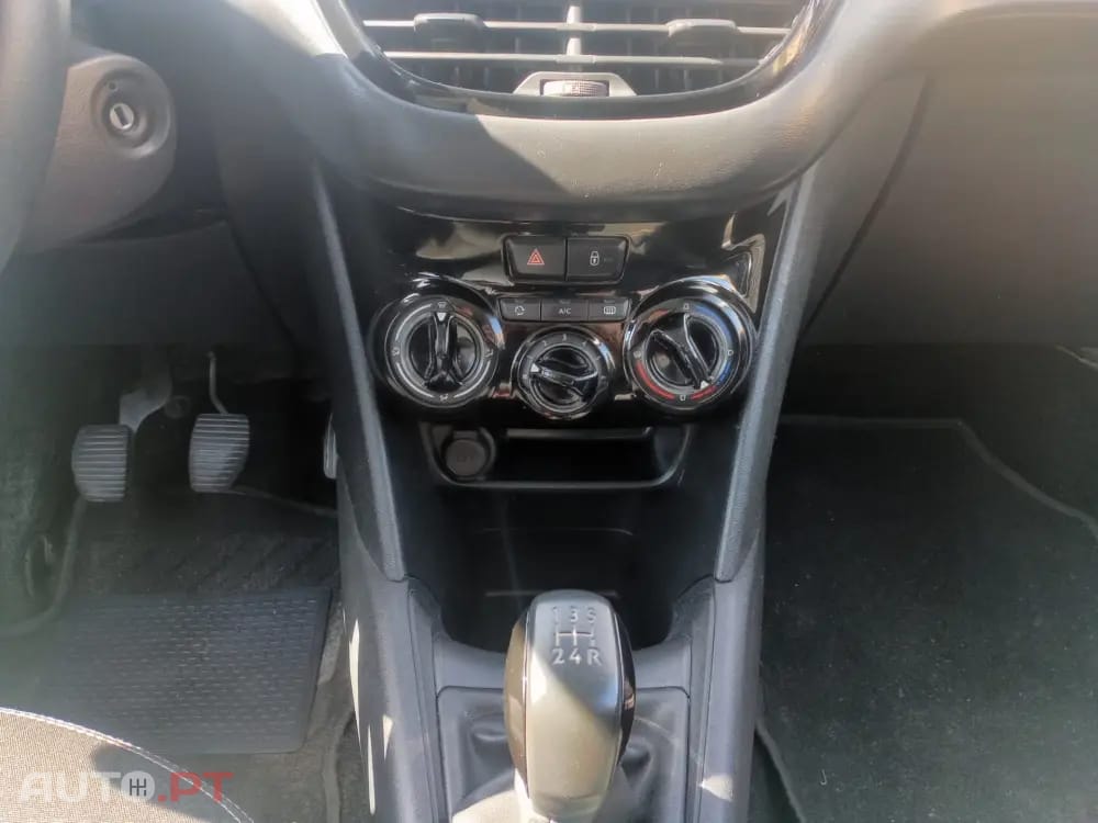 Peugeot 208 PureTech 82 Winter Edition