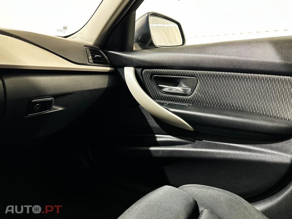 BMW 318 d Line Sport Shadow Auto
