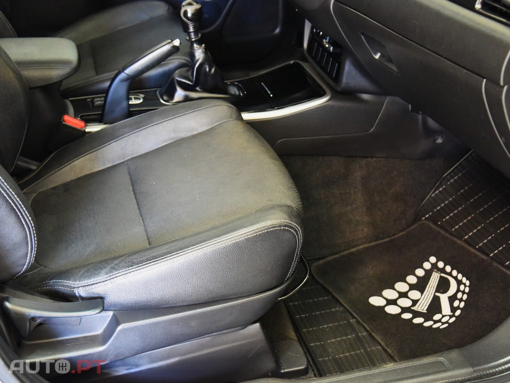 Mitsubishi Outlander 2.2 DI-D Intense