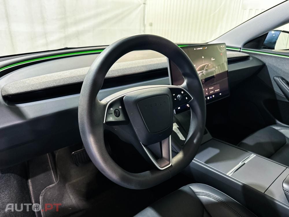 Tesla Model 3 Standard Range Plus RWD