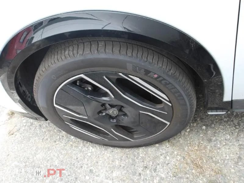 Peugeot E-3008 73 kWh GT