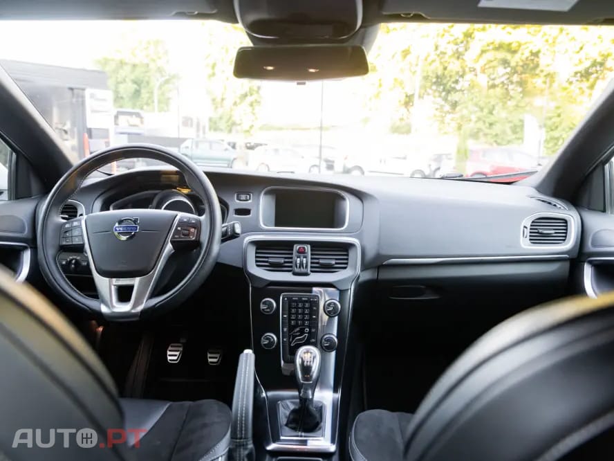 Volvo V40 1.6 D2 R-Design