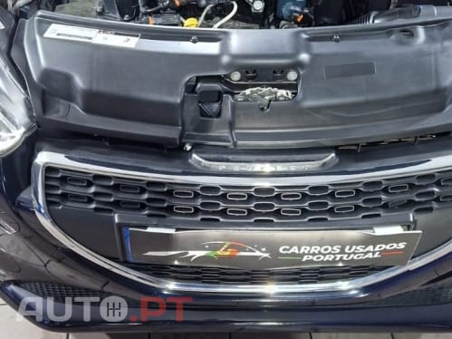 Peugeot 208 1.2 VTi SE Style