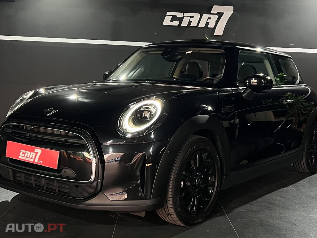 MINI Cooper Cooper Premium Extra Essential Auto