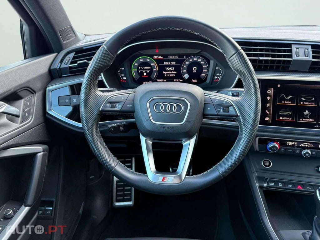 Audi Q3 45 TFSIe S line S tronic