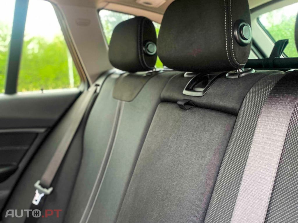 BMW 318 d Touring Line Sport