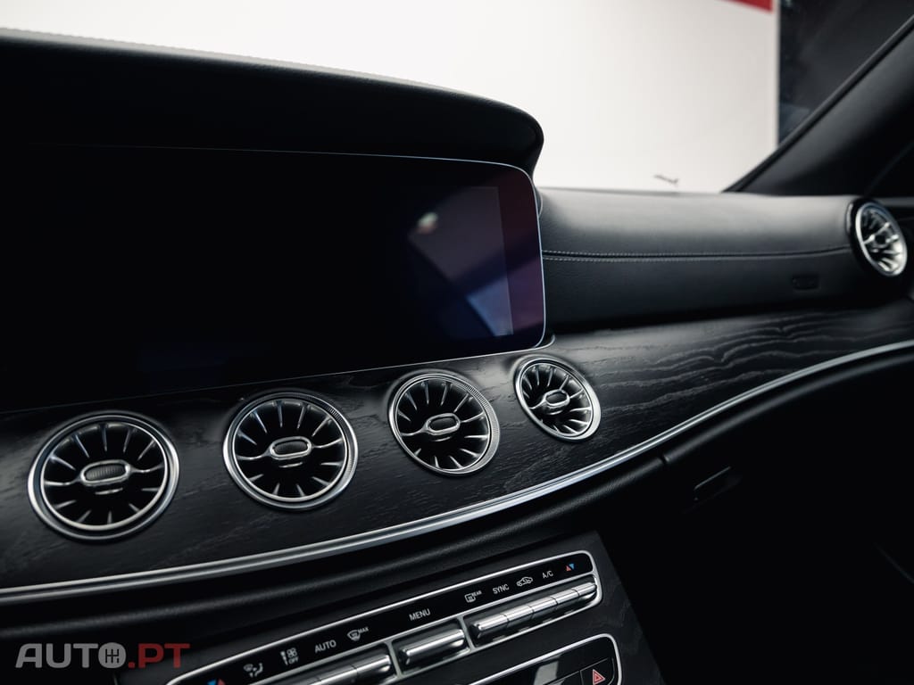 Mercedes-Benz E 220 d AMG Line