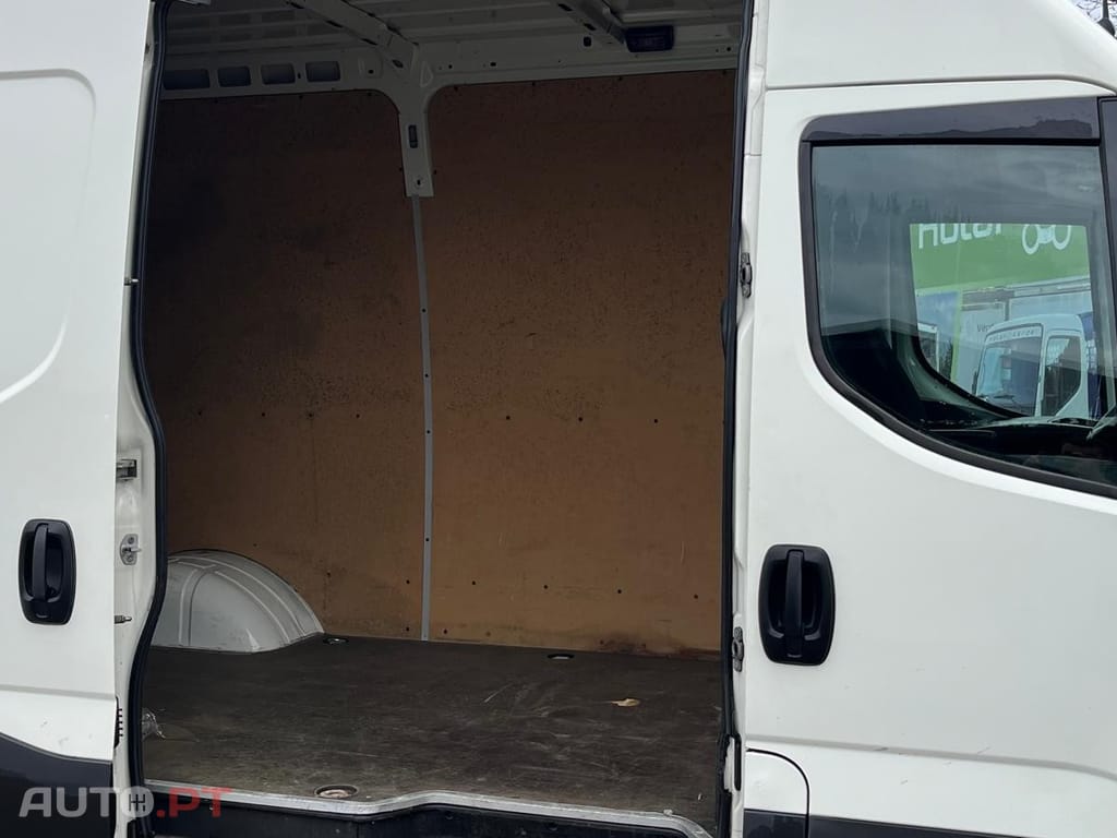 Iveco Daily 35 - 180 CAIXA AUTOMATICA