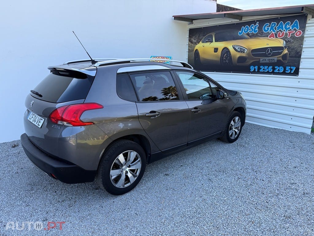 Peugeot 2008 1.2 PureTech Style