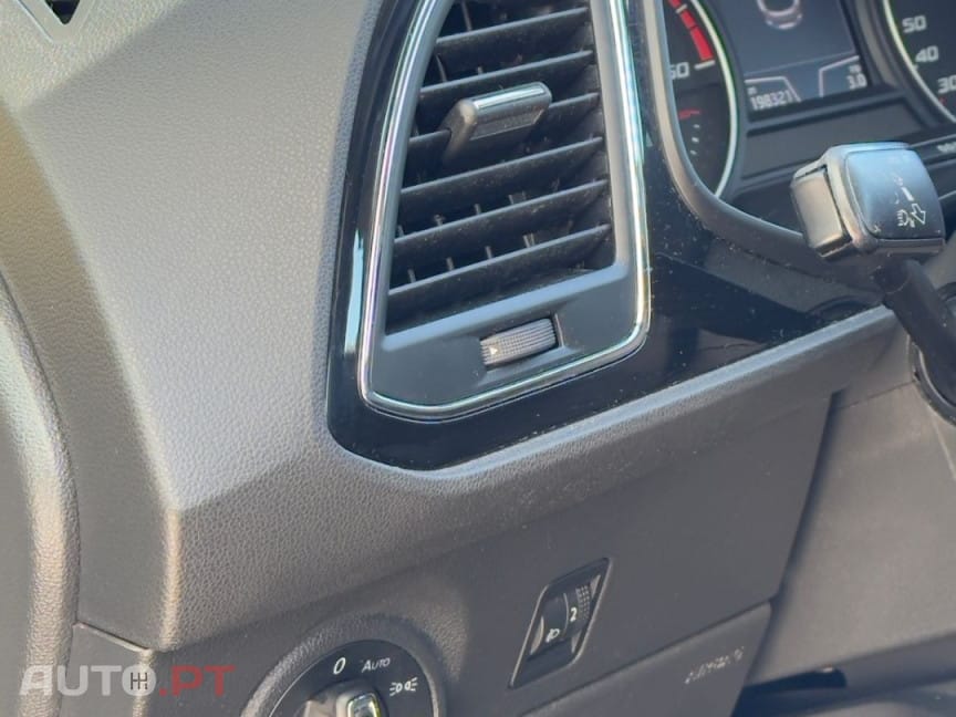 SEAT Leon 1.6 TDI Style Ecomotive — fotografia 21