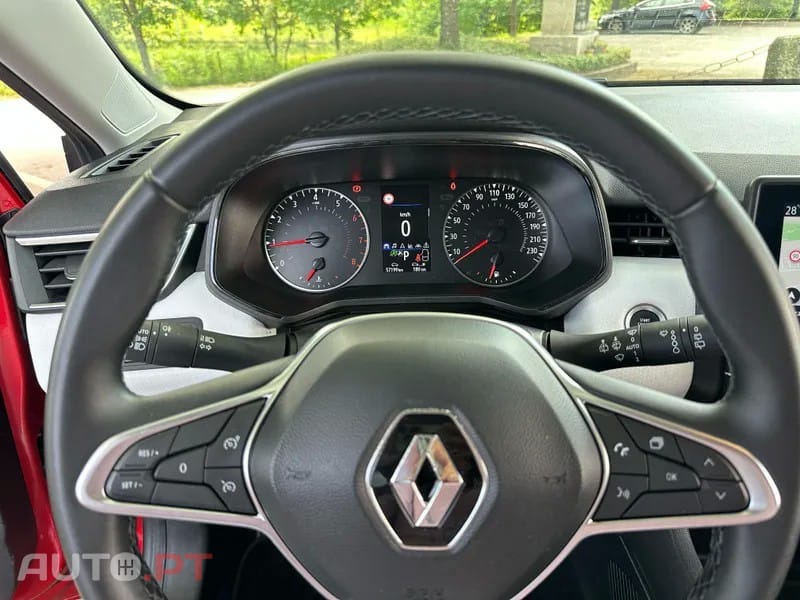 Renault Clio 1.0 TCe Exclusive CVT