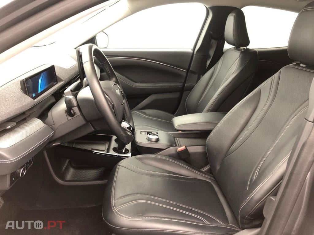 Ford Mustang Mach-E Standard Range