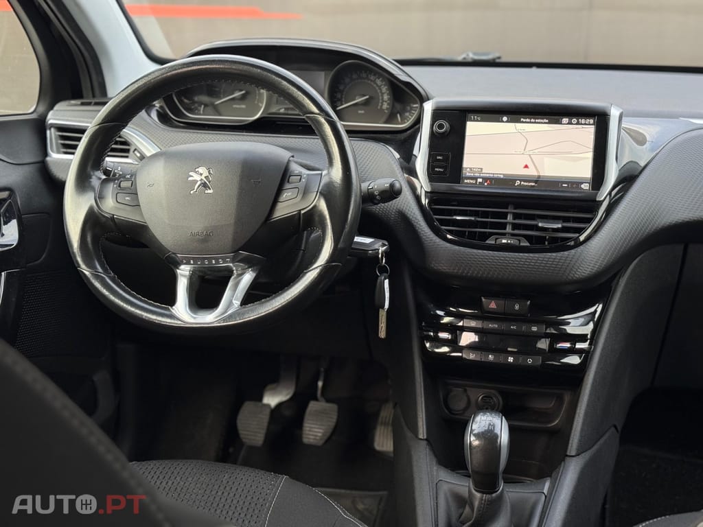 Peugeot 208 1.2 PureTech Allure