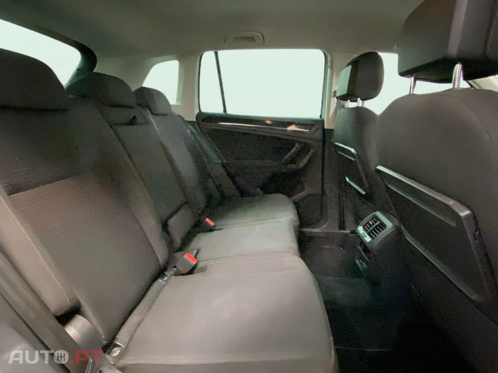 Volkswagen Tiguan 2.0 TDI SCR (BlueMotion ) Sound — fotografia 21