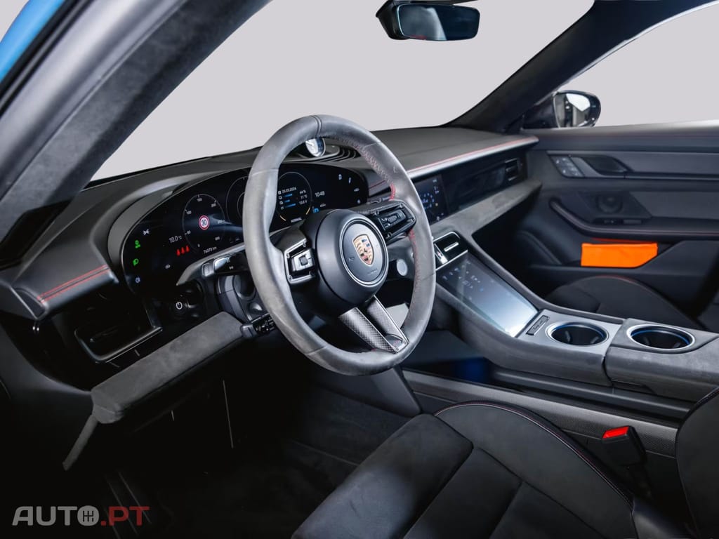 Porsche Taycan GTS I.V.A DEDUTIVEL 