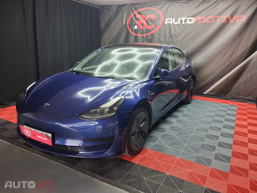 Tesla Model 3 Tração Traseira
