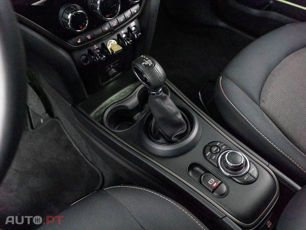MINI Countryman Cooper SE Premium Essential Auto