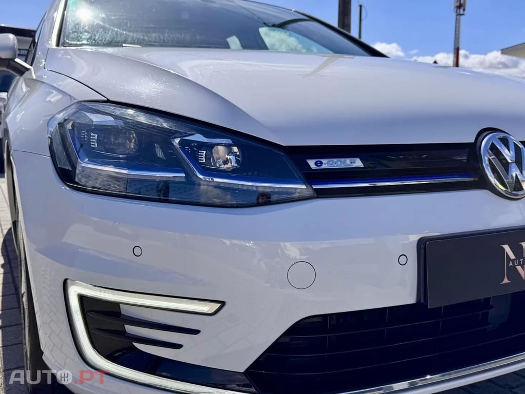 Volkswagen e-Golf Standard