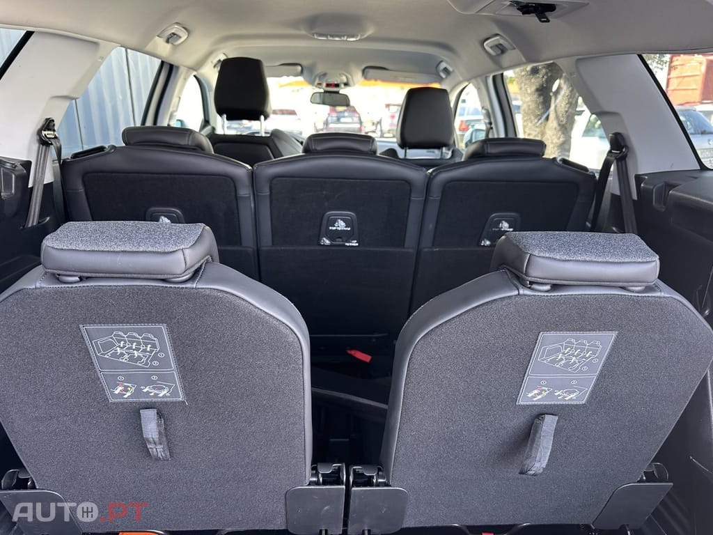 Peugeot 5008 1.6 BlueHDi Allure EAT6 J18