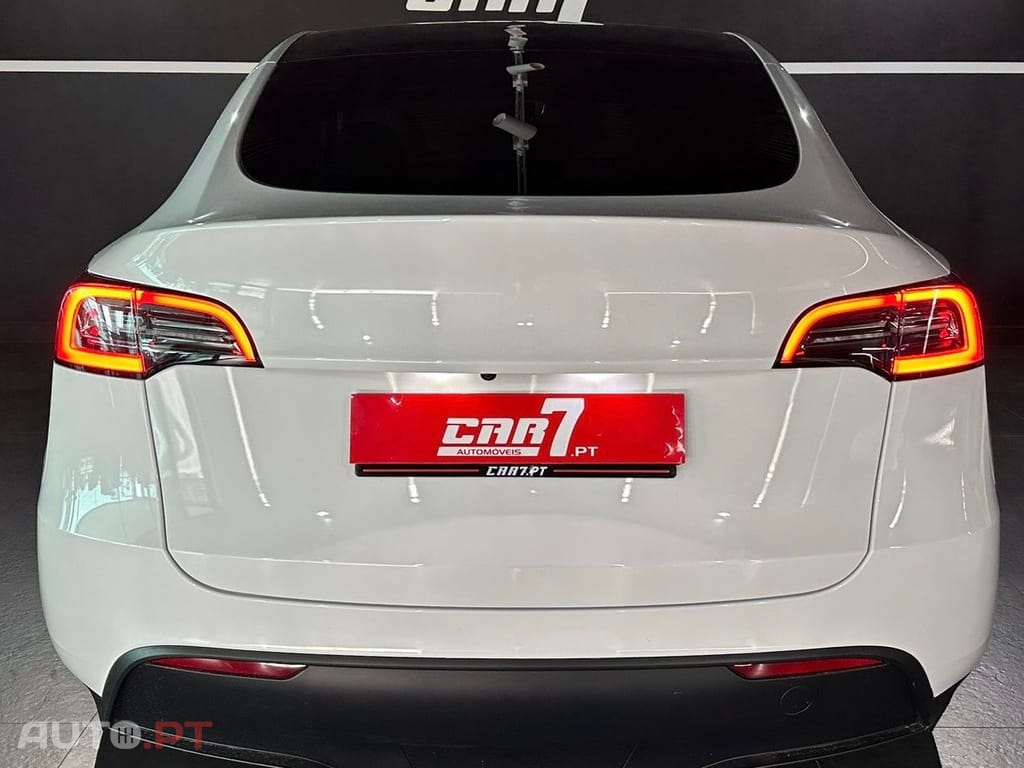 Tesla Model Y Standard RWD