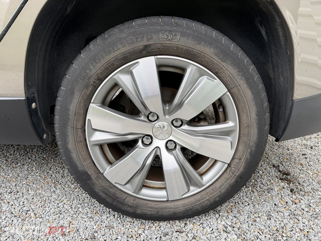 Peugeot 2008 1.2 PureTech Access