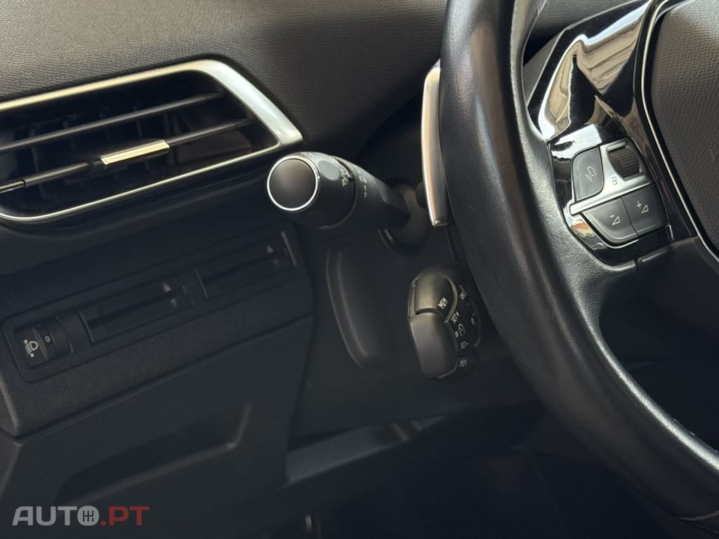 Peugeot 3008 1.2 PureTech Allure EAT8