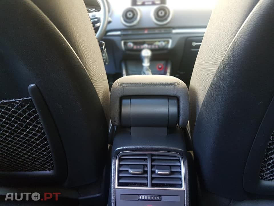 Audi A3 Sportback 2.0 TDI Advance S tronic 119g