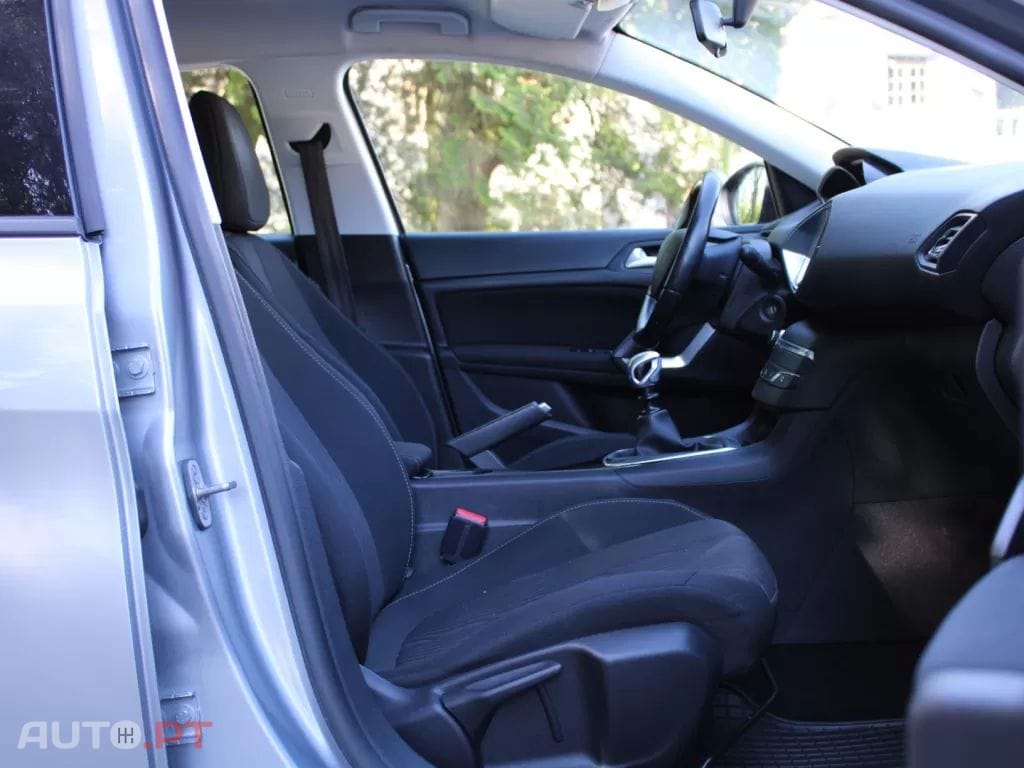 Peugeot 308 SW 1.6 BlueHDi Active J17