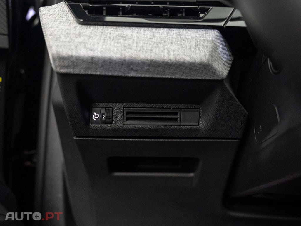 Peugeot 5008 1.2 Hybrid Allure e-DCS6