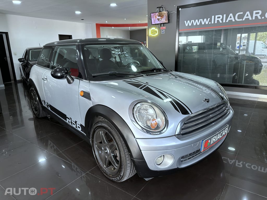 MINI Cooper Cooper R56