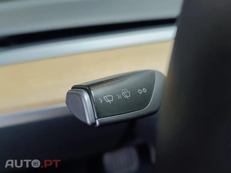 Tesla Model 3 Standard Range Plus RWD