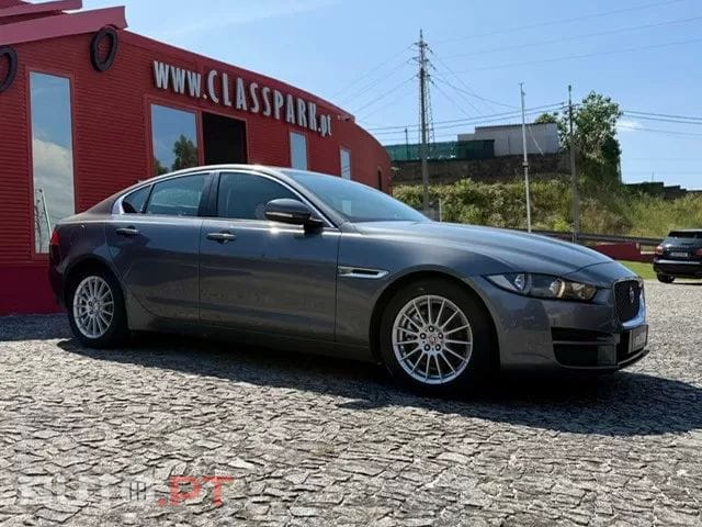 Jaguar XE 2.0 D Prestige