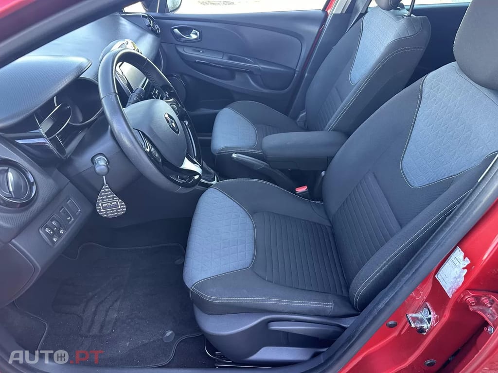 Renault Clio Sport Tourer TCe 120 EDC GT