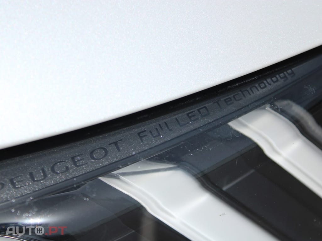 Peugeot E-208 50 kWh GT Pack